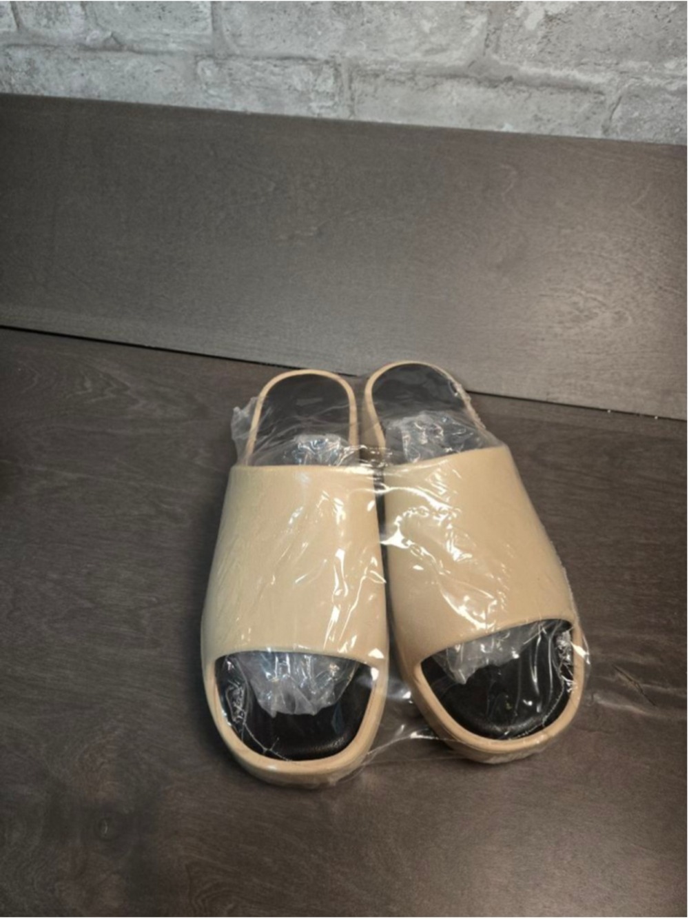 Clearance Shoes  Beige & Black Open Toe Slippers Size 7.5